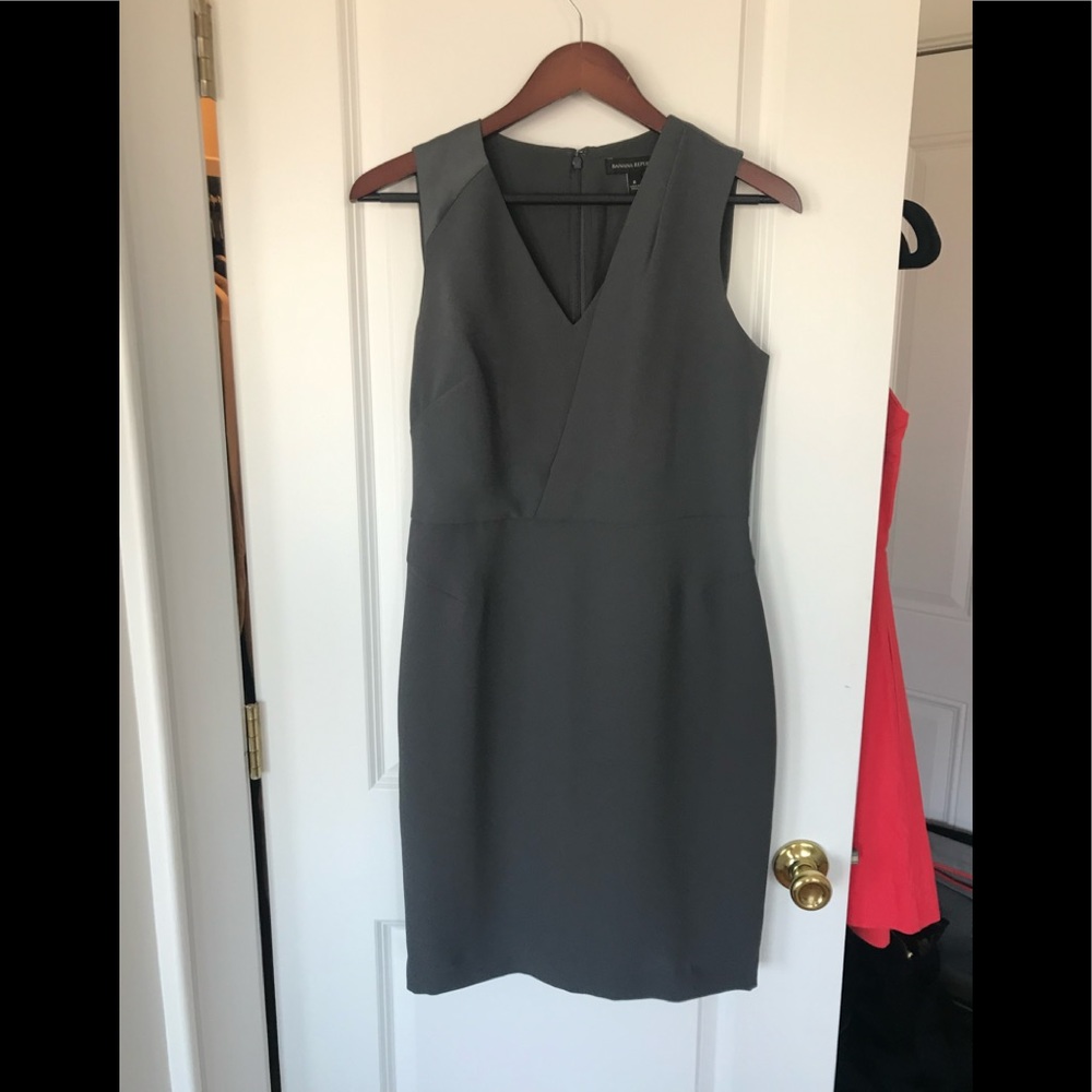 Banana Republic Size 6 Dress Charcoal Grey